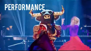 Bull sings “Rain on me" by Lady Gaga & Ariana grande | The masked singer | Season 6