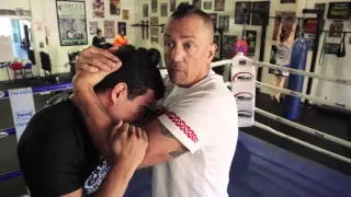 Muay Thai Clinching 101: The Neck Clinch