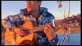Jacob collier showing Crazy guitar skills