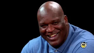 shaq eats spicy wings