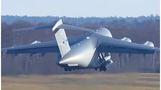 Boeing C-17 Globemaster close-up DEPARTURE