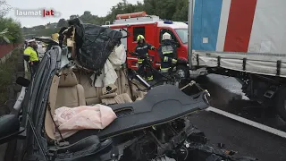 Autolenker bei Kollision mit LKW auf Innkreisautobahn in Kematen am Innbach tödlich verletzt