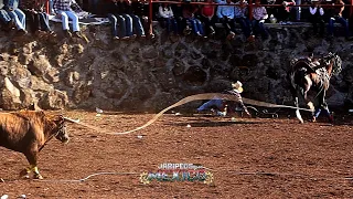 Lleno Impresionante En El Jaripeo En la Luz de Villa Morelos Michoacán