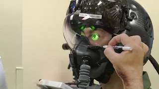 US Pilot Tests Ultra Modern $400,000 F-35 Helmet for the First Time