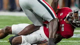 jameson williams injury video - injured Alabama football's Jameson Williams in national championship