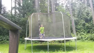 3 fun things to do on a trampoline!