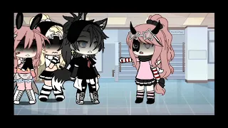 My lil sis made this vid to show how Gacha 2018 was like- This vid is About Gacha 2018 be like: