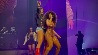 Megan Thee Stallion - "Pop It" (Live) feat. Angel Reese #angelreese #chicagosky #hotgirlsummertour