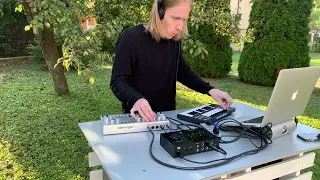 Acid Techno in the garden I Behringer TD-3