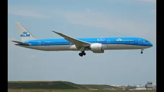 KLM Boeing 787-10 landing, ORD