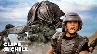 GIANT Bugs VS. Soldiers! | The Best Action Scenes From Starship Trooper Movies