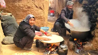 Old Lovers Shelter in Cave and Cooking Famous Afghanistan Food | Afghanistan Village Life