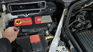 How to Change Battery on Mercedes / Replacing the Main Battery on a Mercedes W213, W204, W212, W205