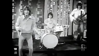 Bon Scott & Valentines - Peculiar hole in the sky (1968)