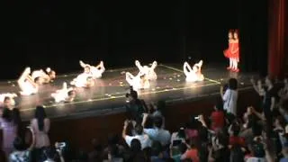 Facinating Swan Lake Dance Performence by 5 year old girls