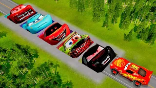 Mega pits with McQueen and Friends Mcqueen Vs Big & Small Lightning McQueen! BeamNG.Drive Battle!