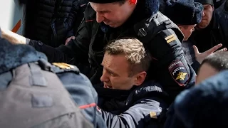 “Він нам не Дімон”: антикорупційні мітинги у Росії