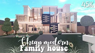 No advanced placing modern family house - Bloxburg speedbuild (45k)