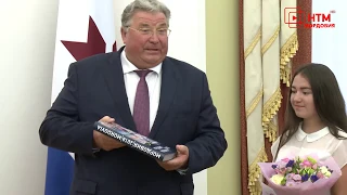Глава Мордовии Владимир Волков вручил государственные награды и паспорта