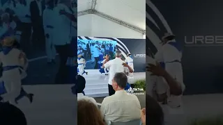 Luis Abinader baila Merengue Dominicano en la Inauguración de la Estación del Teleferico Alcarrizos!