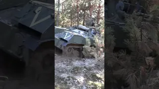 бойцы приехали на Бмд