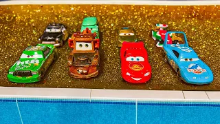 Looking for Disney Pixar Cars On the Rocky Road : Lightning McQueen, Mater, Dinoco McQueen, Mack