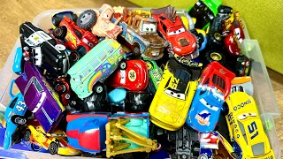 Clean up muddy minicars & disney car convoys! Lightning McQueen, Disney Pixar Cars, Mater, Doc Hudso