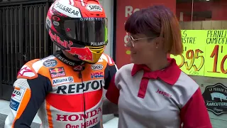 Marc Márquez y Dani Pedrosa pasean por Barcelona antes del GP de Cataluña