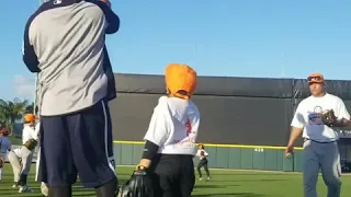 Como se disfruta entrenando a los niños con Miguel Cabrera.