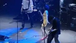 PJ Harvey - Harder - Live