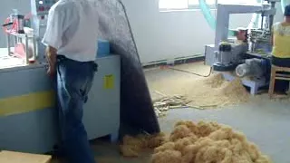 working video of making wooden hanger 1