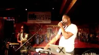 Shabazz Palaces - "Blast It " Live at the Sunset Tavern