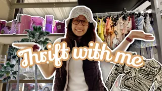 THRIFT WITH ME + TRY-ON HAUL | thrifting in Tampa, FL I found the BEST thrift store + amazing decor