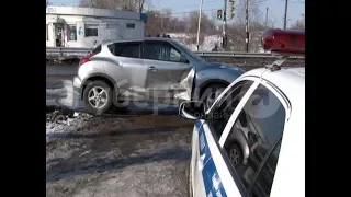 Небольшая авария заблокировала движение трамваев в Хабаровске. MestoproTV