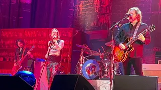 The Black Crowes - Rocks Off (The Rolling Stones Cover) @ Wizink Center, Madrid 18/10/2022
