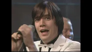 TV Live: The Hives - "Walk Idiot Walk" (Leno 2004)