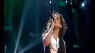 nelly furtado "say it right" concert