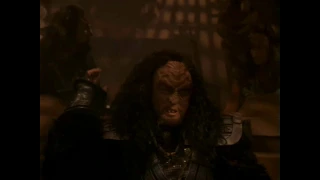 Amazing Klingon Singing