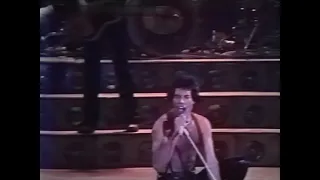 Fat Bottomed Girls - Queen Live at The Pavillon de Paris (1979/3/1) MATRIX