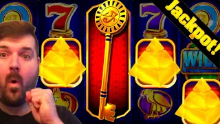 JACKPOT HAND PAY On $25.00/SPIN Treasure Box Slot Machine!