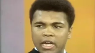 Muhammad Ali Wins Over White Audience Talking About Blacks