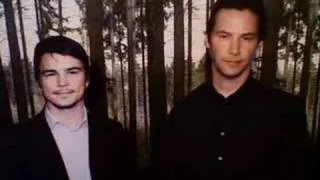 Keanu Reeve and Josh Hartnett paint each other