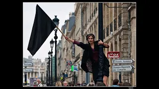 Notre grand drapeaux noir