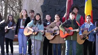 Cântă cucu-n Bucovina - Grupul folk D. O. R.  din Suceava