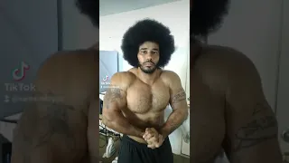 Samson Biggz Flexing On Tik Tok