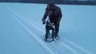 ЛайфХак для прорубки Льда. За 10 секунд. Якутия