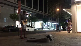 Waikiki street musician Conner johnson / Oasis - don't look back in anger