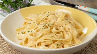 ¿Es esta la mejor receta de Pasta Italiana? Increíble sabor | Fetuccini con Salsa Alfredo
