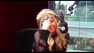 Ke$ha chats up Harry Styles and rubs glitter on Grimmy's face