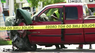 1 killed when car smashes into pole in southwest Miami-Dade